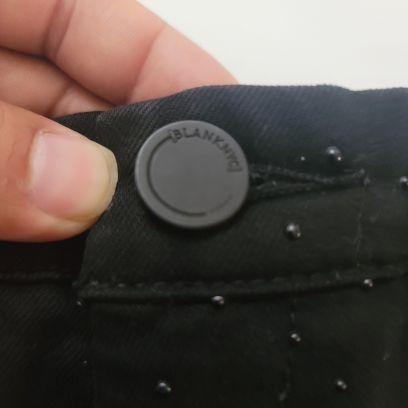 BLANK NYC Women's Black Studded Shorts SZ 27 - Picture 7 of 10